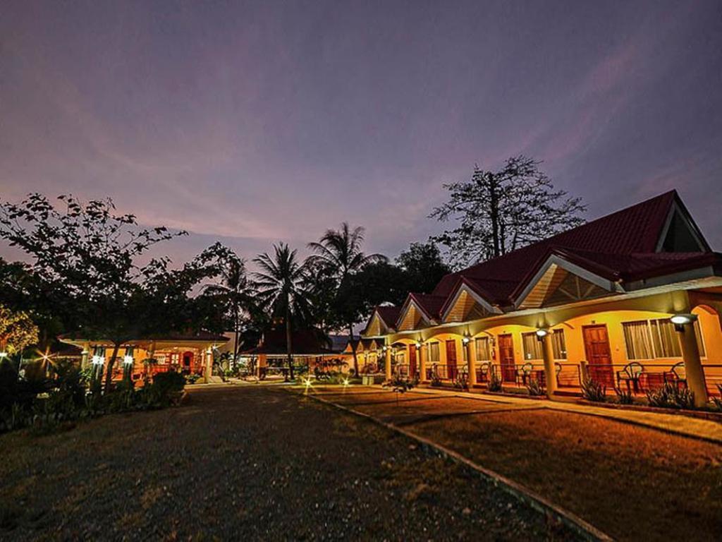 Villa Manuel Tourist Inn Puerto Princesa Exterior photo