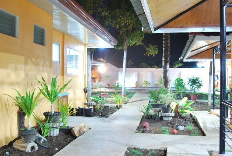 Villa Manuel Tourist Inn Puerto Princesa Exterior photo