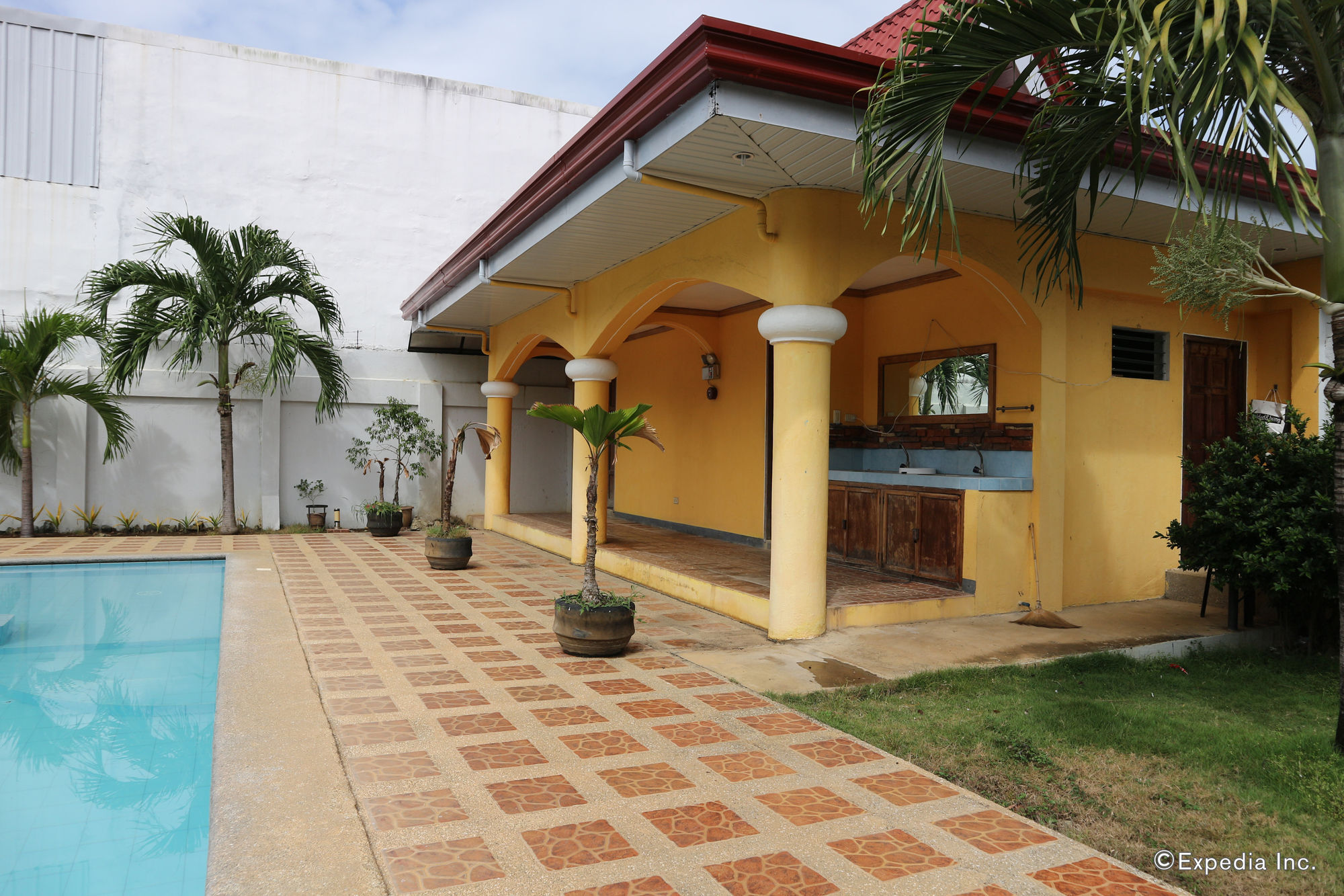 Villa Manuel Tourist Inn Puerto Princesa Exterior photo